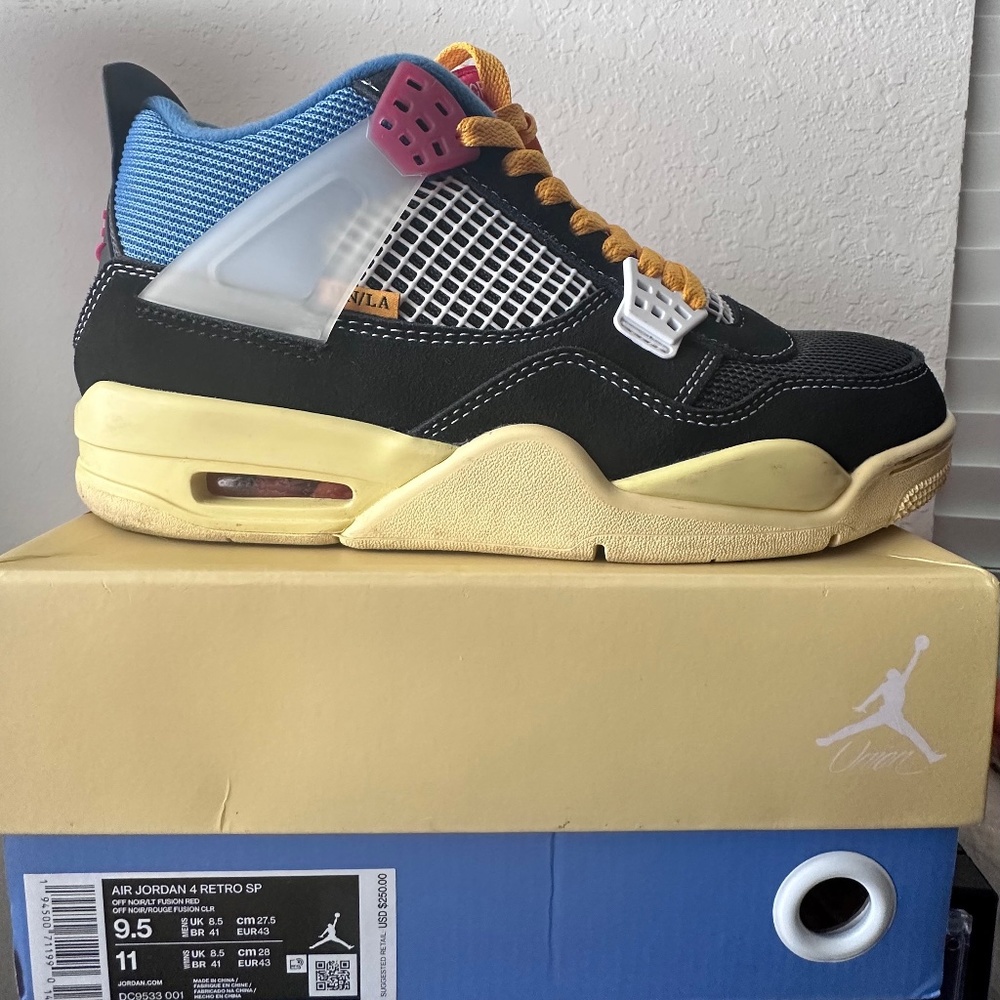 Air Jordan 4 OFF NOIR